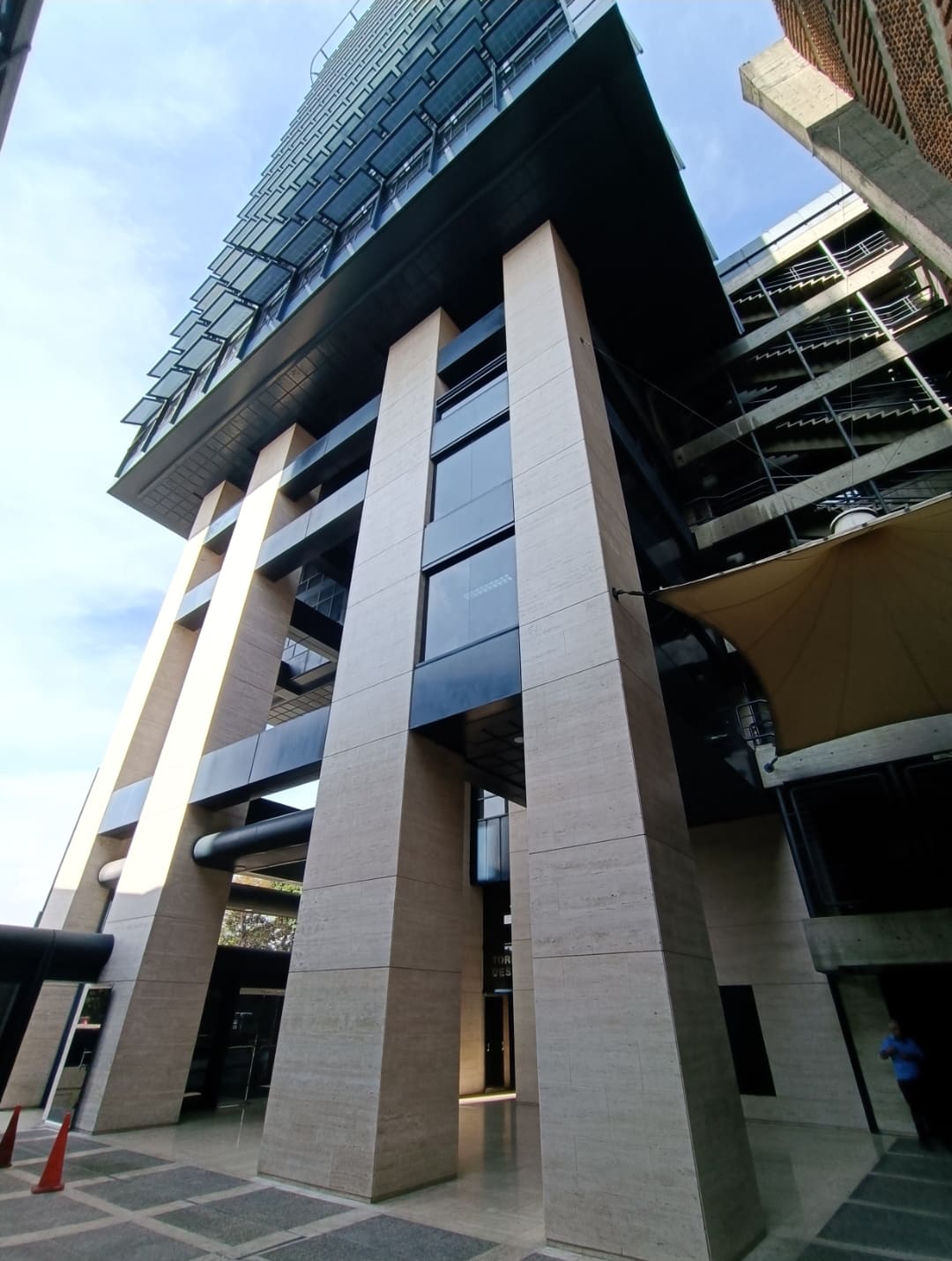 Torre Oeste interior